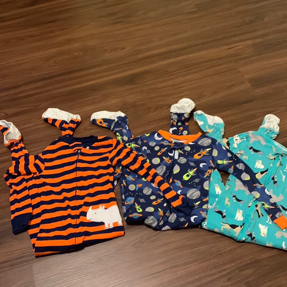 Simple Joys by Carters footie pajamas